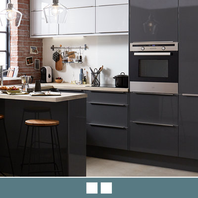 Explore the Stevia gloss anthracite kitchen, featuring high shine slab doors for easy cleaning.