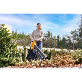 Stiga VS100e 3-in-1 Garden Blower & Vacuum Cordless Includes 2 x 4Ah Batteries & Charger