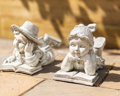 Stone Effect Reading Boy & Girl Ornament