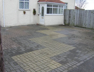 Stonecare4U Block Paving Cleaner (5L)  - Easy Removal of Dirt, Moss, Weeds & Algae