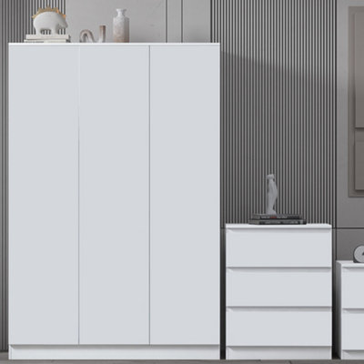 White gloss online wardrobe doors b&q