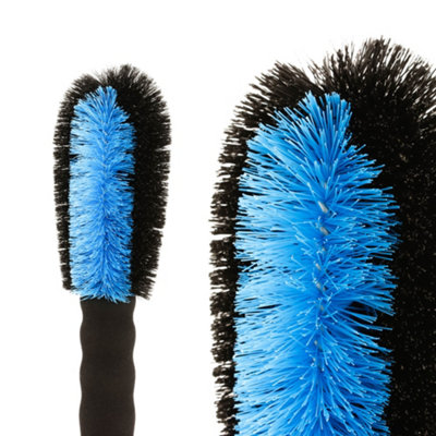 Streetwize Hard Bristle Flow Thru Alloy Wheel Brush with Non-Slip Soft Handle