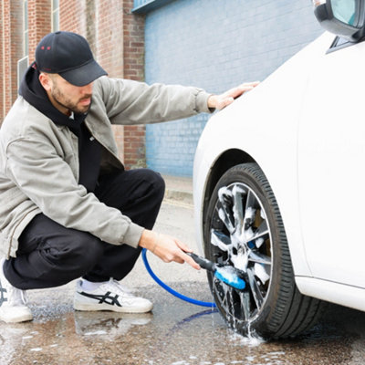 Streetwize Hard Bristle Flow Thru Alloy Wheel Brush with Non-Slip Soft Handle - 4