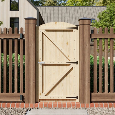 Sturdy Arch Top Pedestrian Gate with Durable Latch for Garden and ...