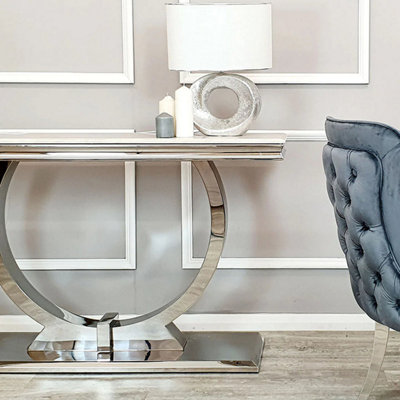 Stylish Arrabella Console Table / Timeless Elegance for Any Space
