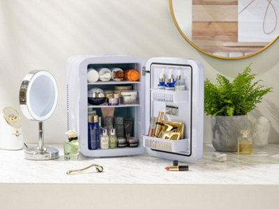 Ultra versatile mini outlets fridge 15-liter