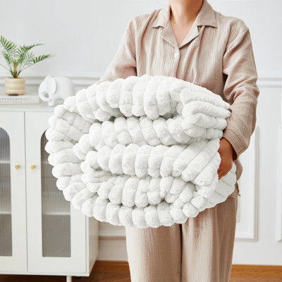 Super Soft Luxury Faux Fur Box Throw