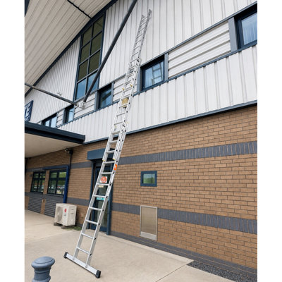 Super-Trade Plus Triple Extension Ladder 3.0m - 7.0m