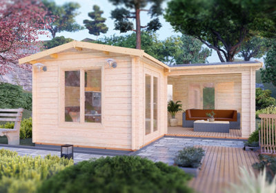 Suzy 18Gx18 44mm Log Cabin with inside and outside areas - 3