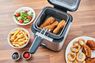 Swan 1.5 litre Stainless Steel Fryer with Viewing Window, Easy