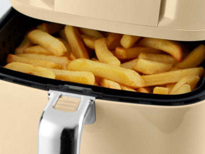 https://media.diy.com/is/image/KingfisherDigital/swan-6l-retro-manual-air-fryer-cream~5055322539559_04c_MP?$MOB_PREV$&$width=618&$height=618