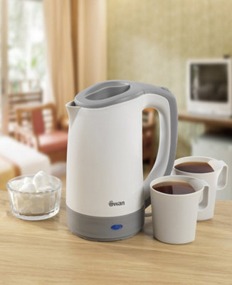Swan Dual Voltage Travel Kettle with Two Tea Cups 0.5 Litre