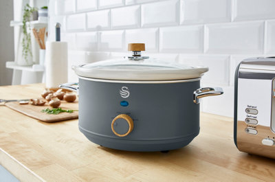 Matt White Scandi 3.5L Slow Cooker, Electricals