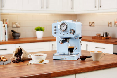 Swan Retro Pump Espresso Coffee Machine, Blue, 15 Bars of Pressure, Milk Frother, 1.2L Tank, SK22110BLN