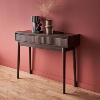 sweeek - 100cm console table with grooved wooden detail Dark wood ...
