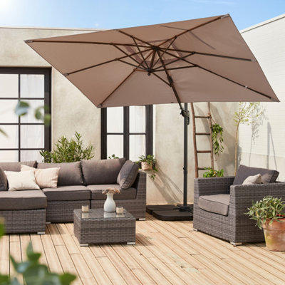 sweeek. 2x3m rectangular cantilever paraso - parasol can be tilted folded and rotated 360 degreesl - Antibes - Beige-brown