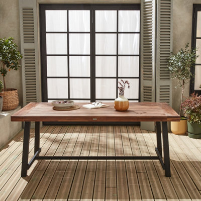sweeek. 6-seater Indoor/outdoor Acacia and steel table L190xW91.5xH76cm black