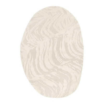 sweeek - Julianne beige pebble-shaped indoor rug with pattern in relief ...