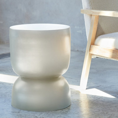 sweeek. Metal side table Madi Cream 32x32x42 cm
