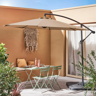 sweeek. Offset round parasol 300cm Hardelot Beige 295x295x250 cm