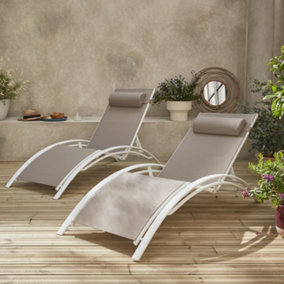 sweeek. Pair of aluminium and textilene sun loungers 4 reclining positions Louisa White 167x64x82 cm