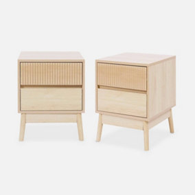 sweeek. Pair of grooved bedside tables with wooden effect Linear Natural 39x40x48 cm