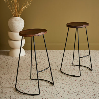 Wooden bar stools with deals black legs