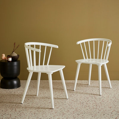 White spindle 2024 chair