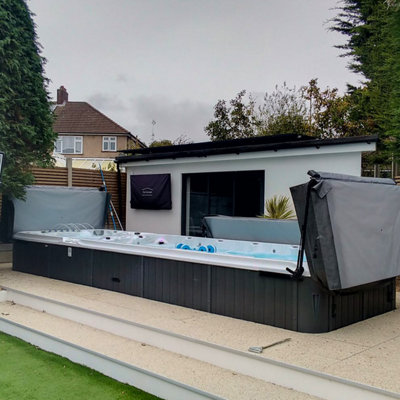 Swim Spa Vitality - Suitable for up to 8 People