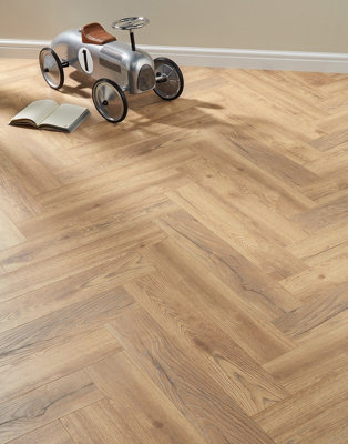 Swiss Krono Herringbone - Peterson Oak Nature 8mm Laminate Flooring. 1.23m�² Pack