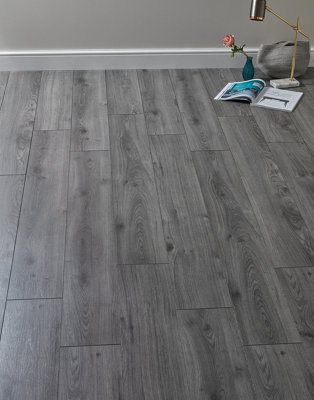 Swiss Krono Standard Plus - Millennium Oak Grey 7mm Laminate Flooring. 2.39m² Pack