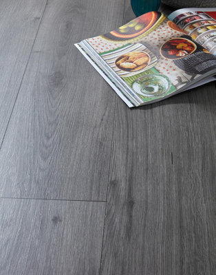 Pavimento Laminato Rovere Millenium 7mm Ac3 2, 39 M? Linea Standard in  vendita online