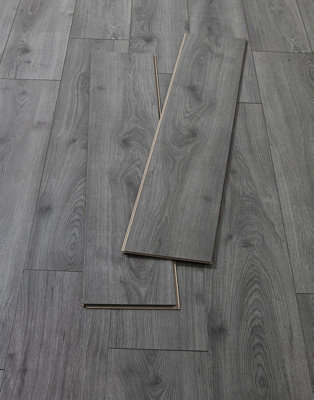 Swiss Krono Standard Plus - Millennium Oak Grey 7mm Laminate Flooring. 2.39m² Pack