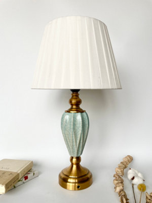 Table Lamp With Metal Cermaic Base With A Soft White Fabric Shade Chic Designs Copper Faceted Vase T060