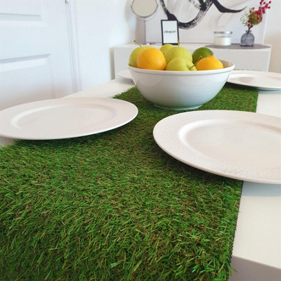 Table Runner 15mm Artificial Grass (33 x 200cm) Polyethylene