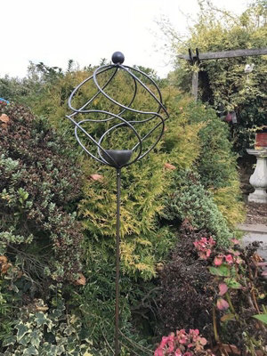 Tangle Ball on 4Ft Stem With Bird Feeder - Hand Made By Traditional Forge Ornamental - Steel - L34.3 x W34.3 x H157.5 cm