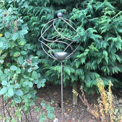 Tangle Ball on 4Ft Stem With Bird Feeder - Hand Made By Traditional Forge Ornamental - Steel - L34.3 x W34.3 x H157.5 cm