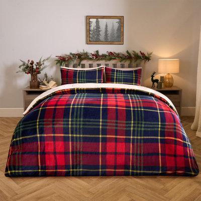 Red fleece bedding hotsell