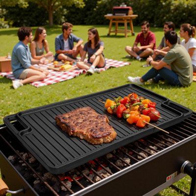 Taylor & Brown Reversible Cast Iron Griddle Pan, 45cm Long Pre-Seasoned Non-Stick BBQ Grill Plate with Integrated Handles
