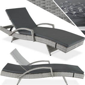tectake Rattan garden sun lounger Océane - 5 step backrest - reclining sun lounger garden lounge chair - light grey
