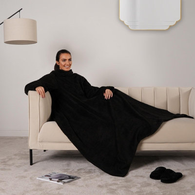 Teddy Fleece Blanket with Sleeves Wearable Throw | DIY at Bu0026Q