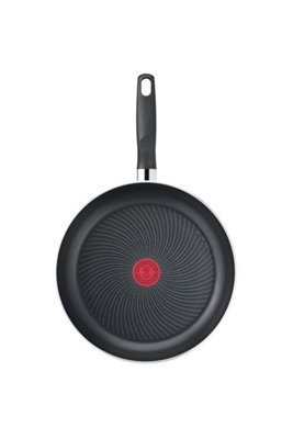 https://media.diy.com/is/image/KingfisherDigital/tefal-c2670702-start-easy-induction-frying-pan-30cm~3168430305250_01c_MP?$MOB_PREV$&$width=768&$height=768