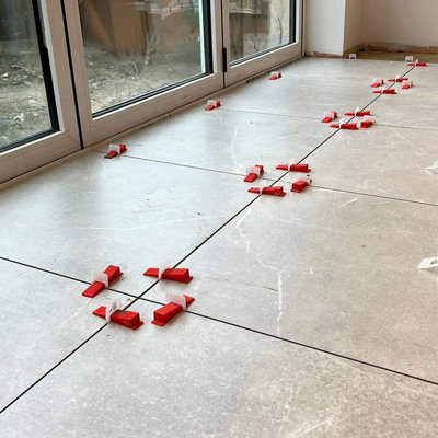 TekTools Tile Levelling System - Plastic Levelling 1mm Clips (300) with ...