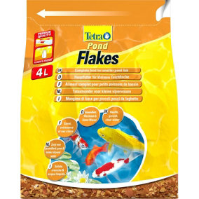 Tetra 169784 Pond Flakes, main food in flake shape, especially suitable for all small and young fish in the garden pond, 4 L