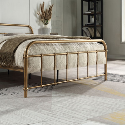 TEWIN VINTAGE HOSPITAL STYLE ANTIQUE BRASS SMALL DOUBLE METAL BED