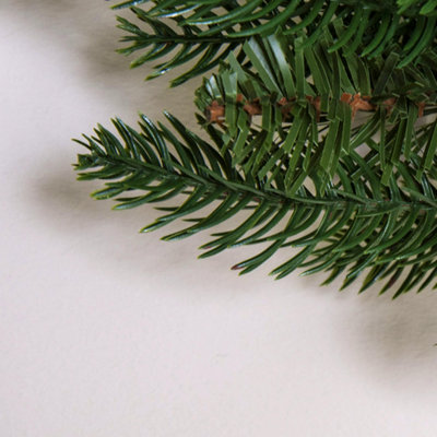 Mixed Pine and Pinecone Wreath 32