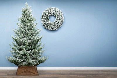 The 7ft Frosted Ultra Mountain Pine