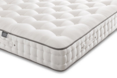 The Ashbrook 1000 Pocket Mattress. Expertly Crafted Comfort and Support 4ft6 Double 135cm x 190cm