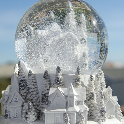 The Christmas Workshop 70799 Musical Snow Globe With White 