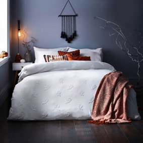 The Linen Yard Ghost Tufted Double Duvet Cover Set, Cotton, White